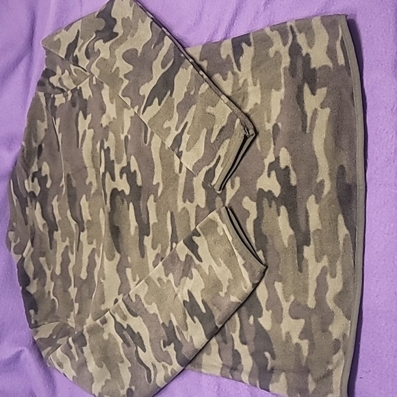 0700. NWTs ~ Eddie Bauer Youth L (14/16) Quest 1/4 Zip Sweater Sweatshirt Green - Picture 5 of 10